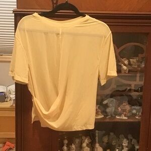 Lightweight mesh reversible yoga tee,